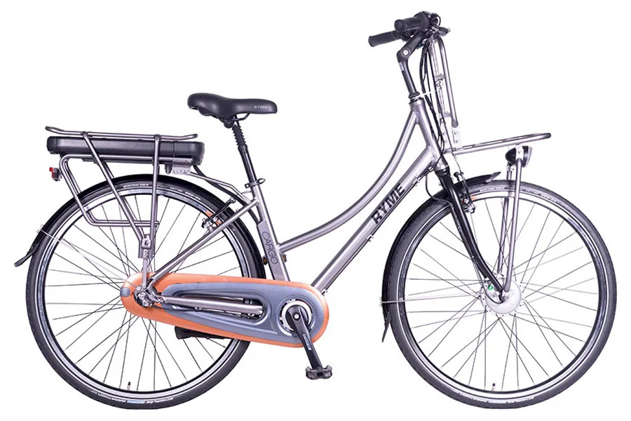 De elektrische fiets Ryme Bikes Cargo is perfect voor uw uitstapjes door de stad. Hij is uitgerust met een 250W motor voorin en een 11 Ah Panasonic Li-Ion accu. Het heeft een bereik van ongeveer 80 km. De batterij is beschermd in het achterrek en kan worden verwijderd zodat deze overal gemakkelijk kan worden opgeladen.Omvat voor- en achterlichten en voor- en achterspatborden