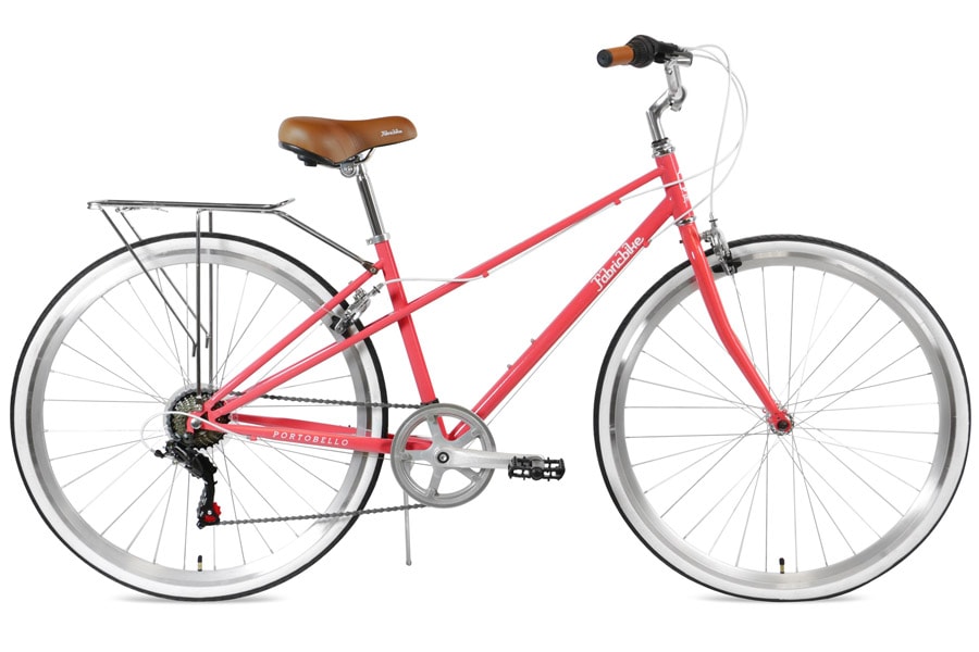 De Fabricbike Portobello Urban Bike is geïnspireerd door de fietsen van de jaren 80 met een Two-Straight-Bar frame. Hij fietst comfortabel en gebruikt daarbij moderne componenten