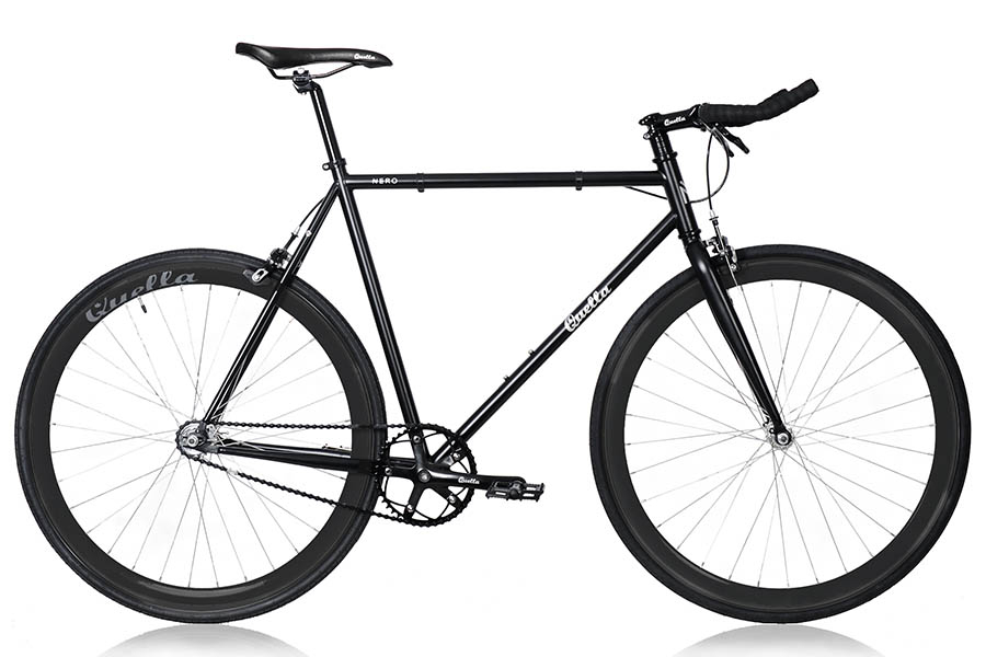 De Quella Nero-fiets is een fiets van hoge kwaliteit en biedt een zeer goede prijs-kwaliteitsverhouding. Het wordt gevormd door een zeer duurzaam