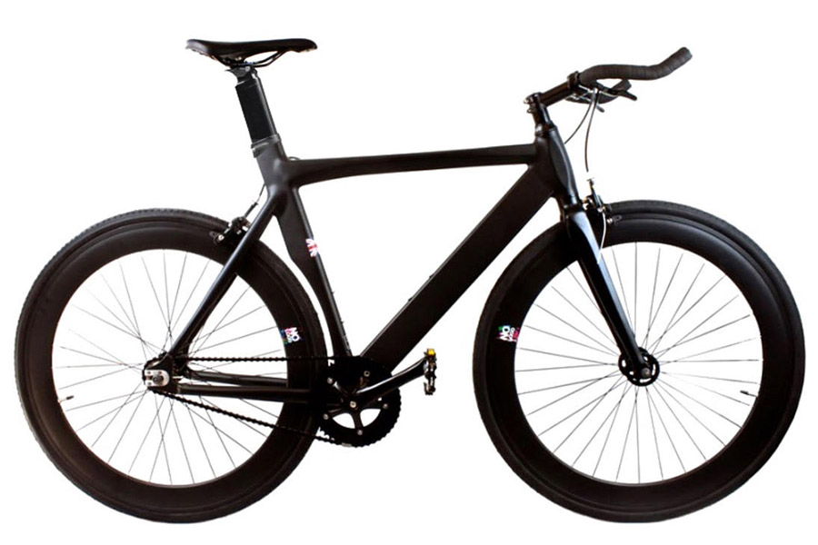 NoLogo X-Type is de evolutie van de eerste modellen van het merk NoLogo Bikes uit Londen. Het is een agressievere stadfiets en nog veel meer visueel opvallen. Een stadsfiets waar iedereen naar zal kijken als je langskomt.Op technisch niveau is de fiets gemaakt van lichtgewicht en gestroomlijnd aluminium