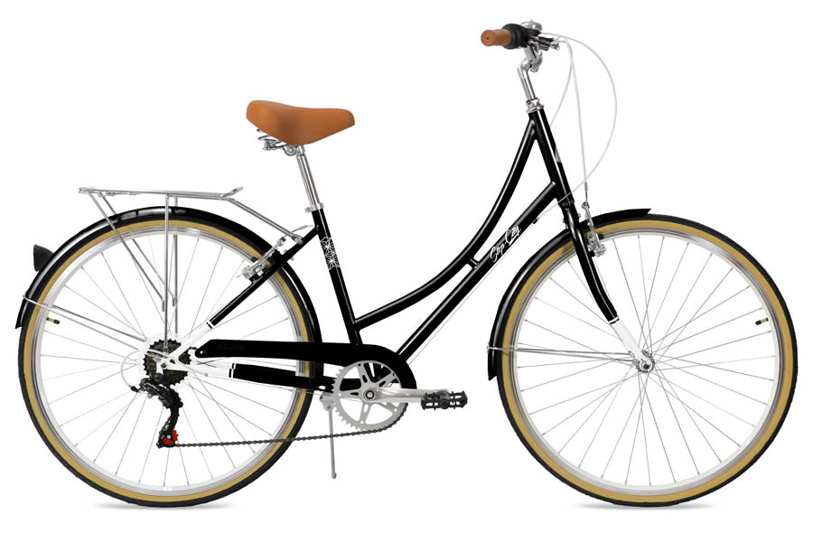 De FabricBike Step-City fiets in het zwart is het stadsfietsmodel voor de stijlvolle stedelijke vrouw. Het wordt geleverd met een stevig stalen frame met een neergelaten buis om snel en gemakkelijk op en af te stappen. Met zijn 7 snelheden kun je de hellingen van de stad beklimmen zonder te zweten.Door zijn kenmerken is het een stadsfiets voor dames ideaal om door de stad te reizen: deze wordt geleverd met een bagagedrager zodat je een achtermand of kinderzitje kunt toevoegen