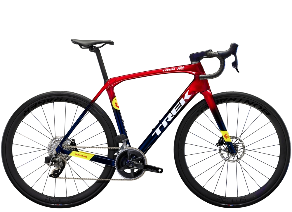 Trek Domane SLR 6 eTap 52 Metallic Red Smoke to Blue Smoke Fade