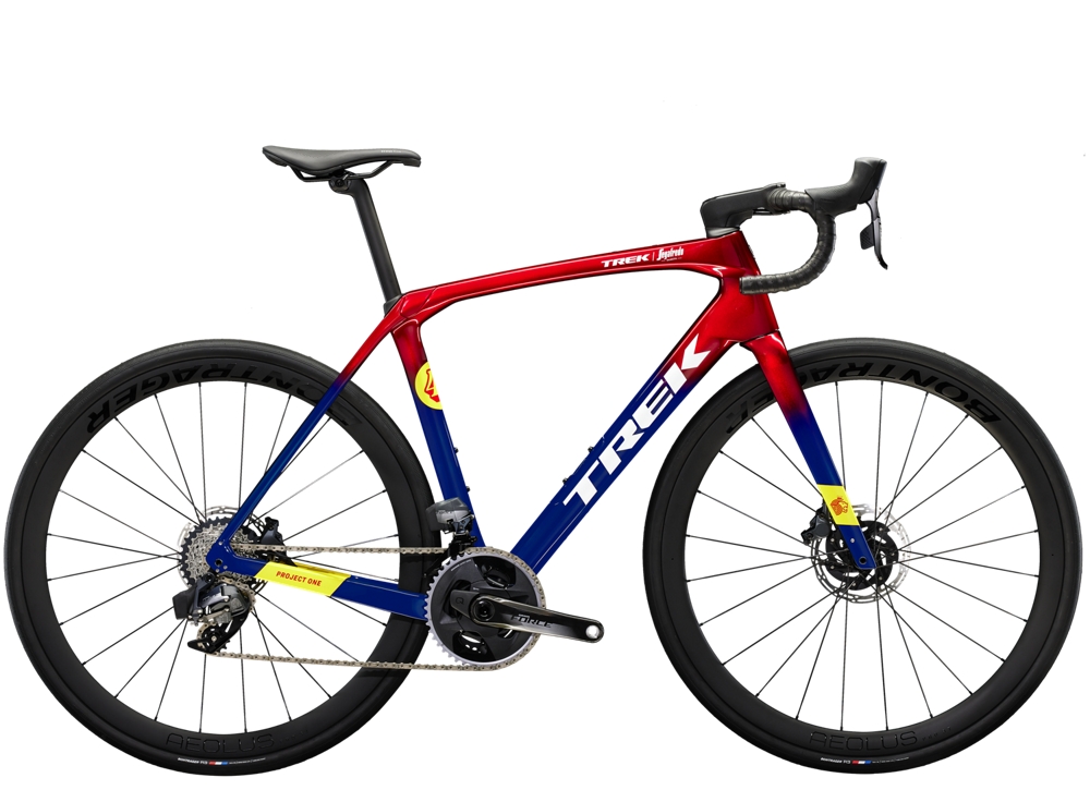 Trek Domane SLR 7 eTap 52 Metallic Red Smoke to Blue Smoke Fade