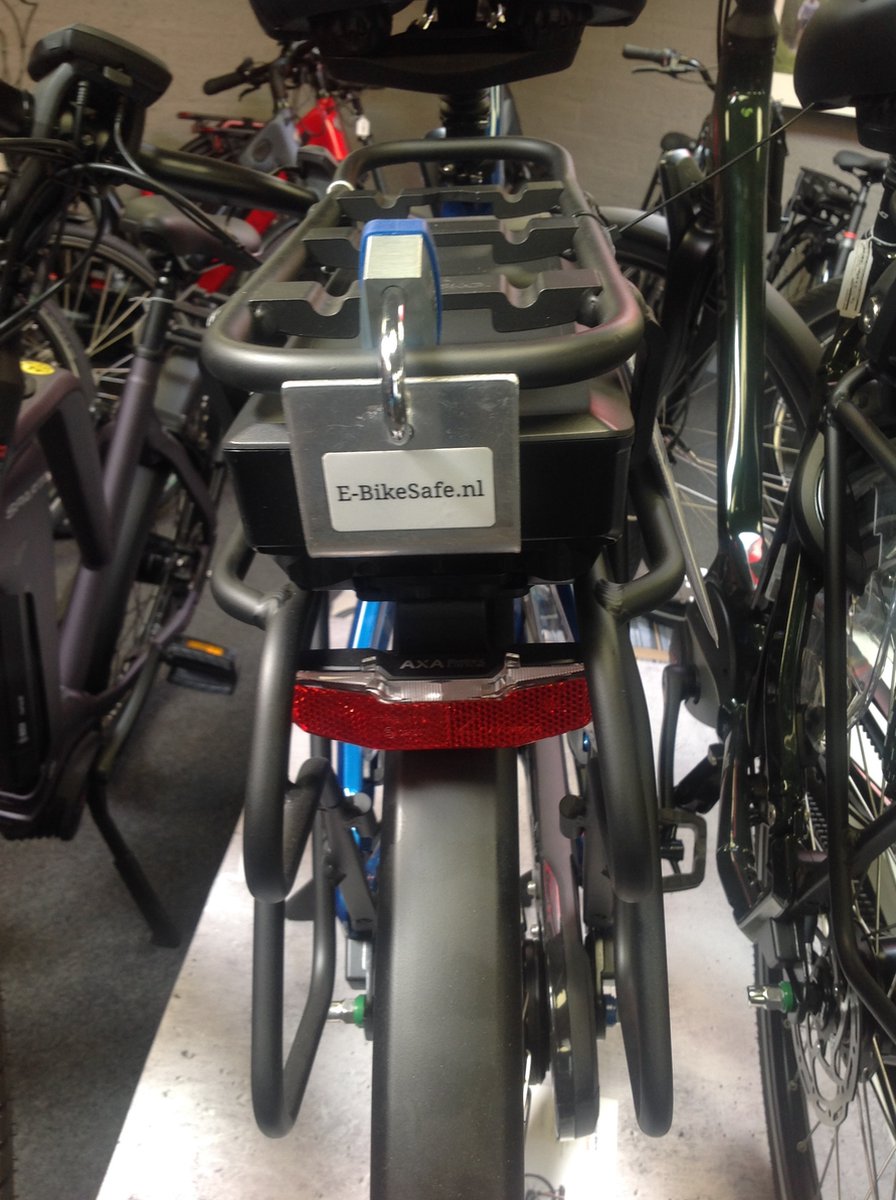 e bikesafe effectief en betaalbaar accuslot voor de bosch powerpack rack inclusief abus hangslot model b korte versie