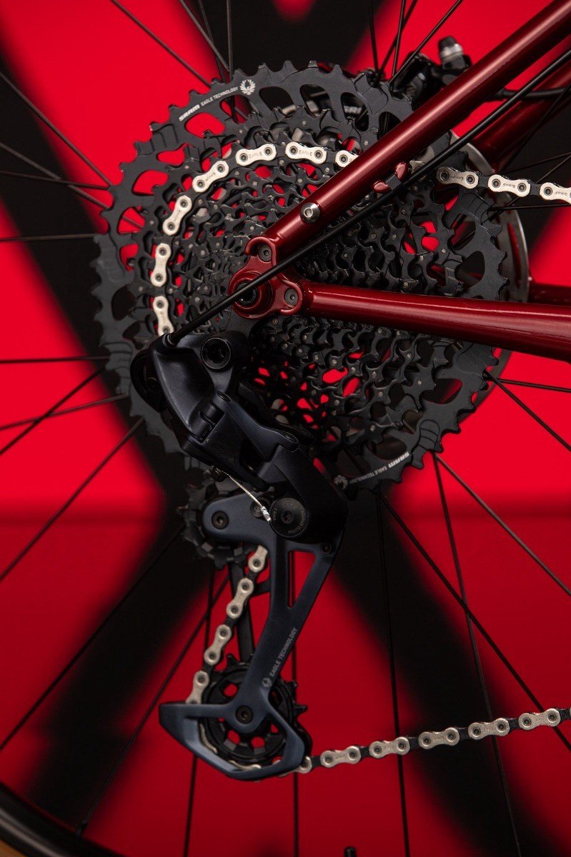 Bombtrack - Cale GX Eagle - Fiets - Metallic Donkerrood - XL - 50cm Fiets kopen online