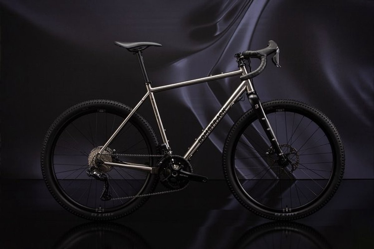 Bombtrack - Hook EXT Ti Gravelbike - Titanium / Zwart - L -57cm Fiets kopen online