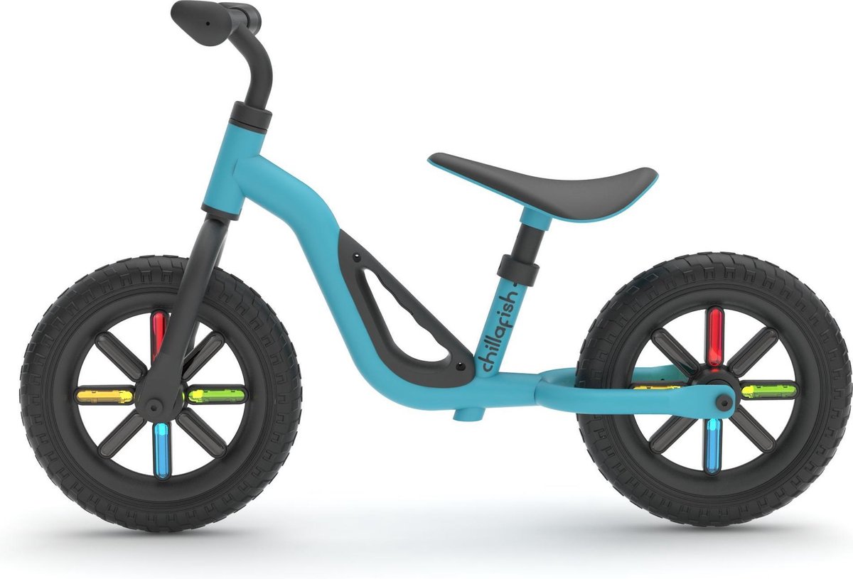 chillafish charlie glow 10 inch loopfiets met oplichtende wielen 18 maanden tot 4 jaar sky