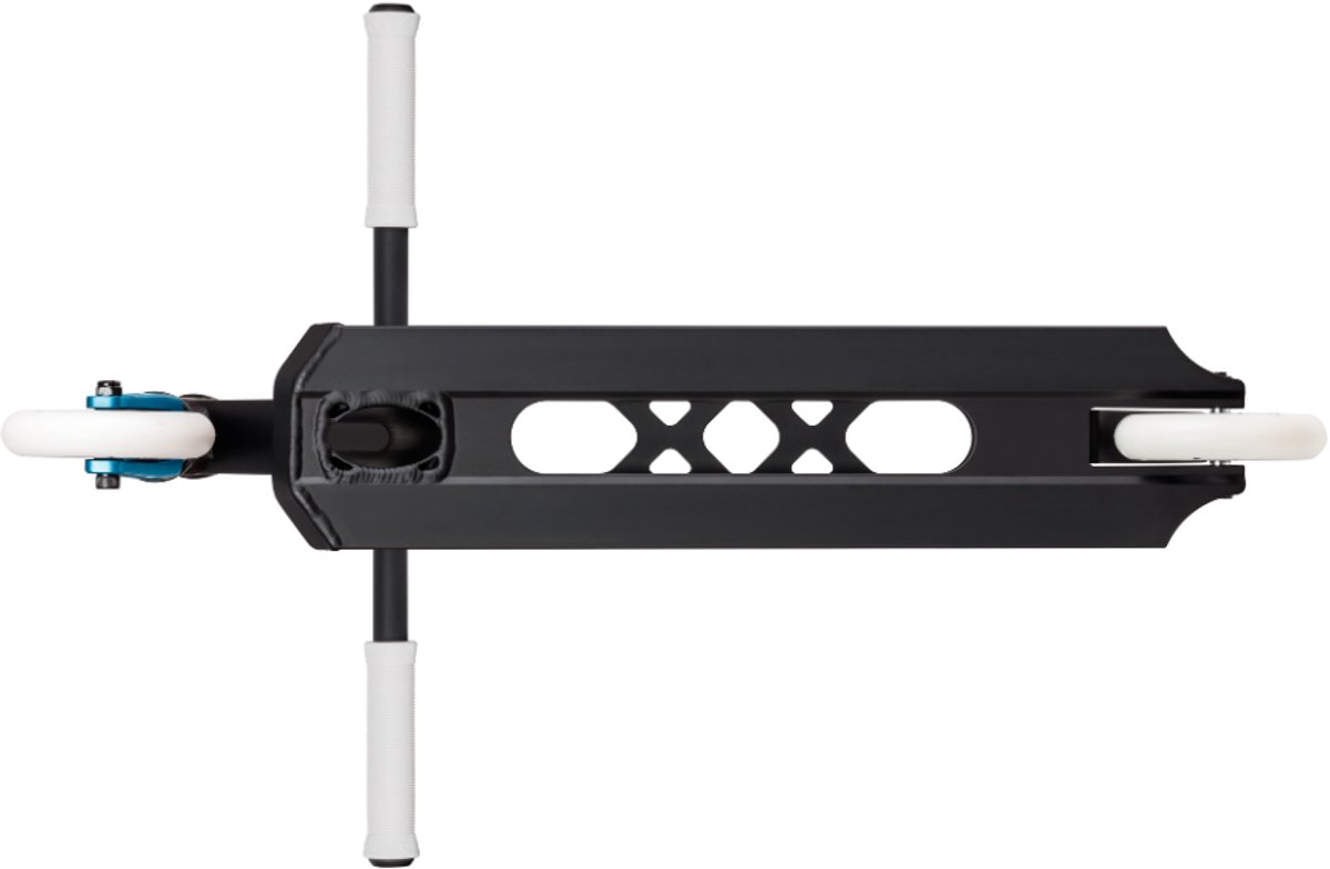 Chilli - Stuntstep - Gevorderde - Ventus - M - 110mm - Zwart - Wit Step kopen online