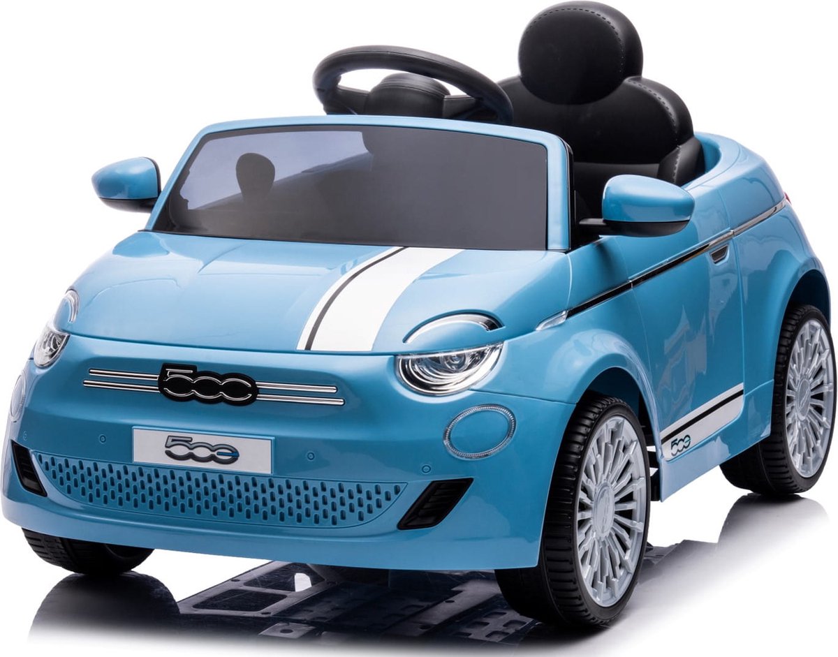 fiat 500 elektrische kinderauto van 3 jaar motorvermogen 2x30w stuur met geluid veiligheidsgordels blauwe