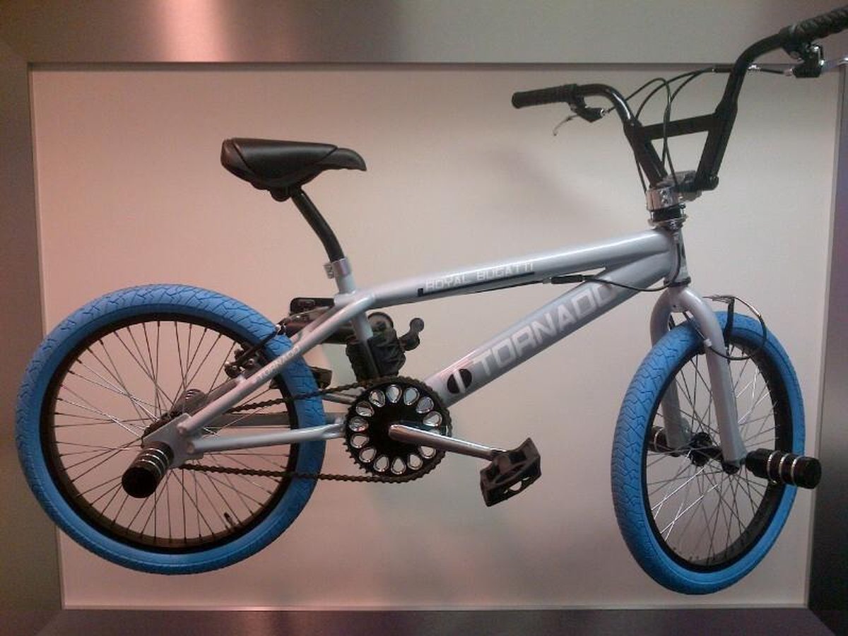 Royal Bugatti Freestyle BMX fiets - 20 inch - Lichtblauw Kinderfiets kopen online