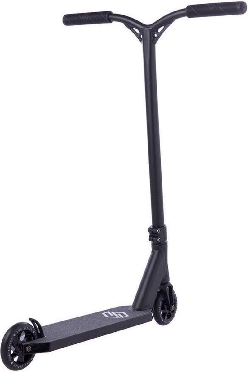 Striker Lux Stuntstep - Zwart Step kopen online