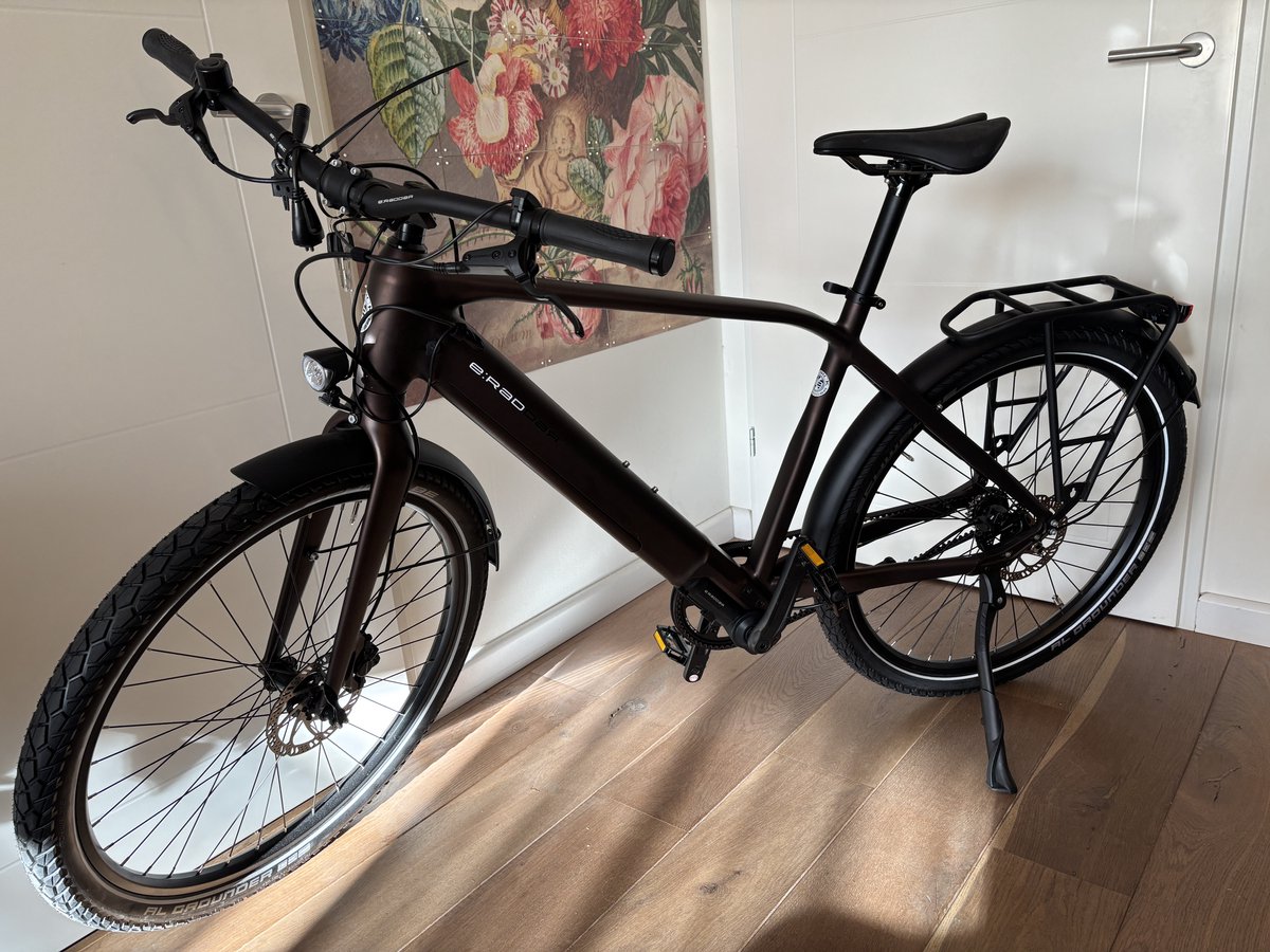 nieuwe premium e bike met riemaandrijving