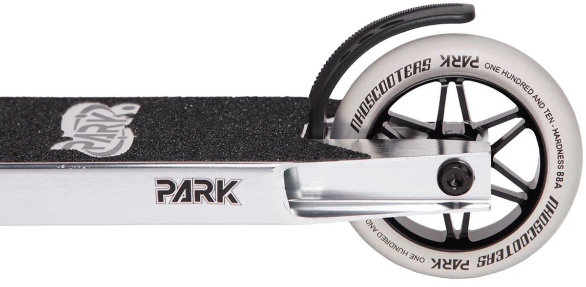NKD Park Stuntstep Shiny Silver Step kopen online