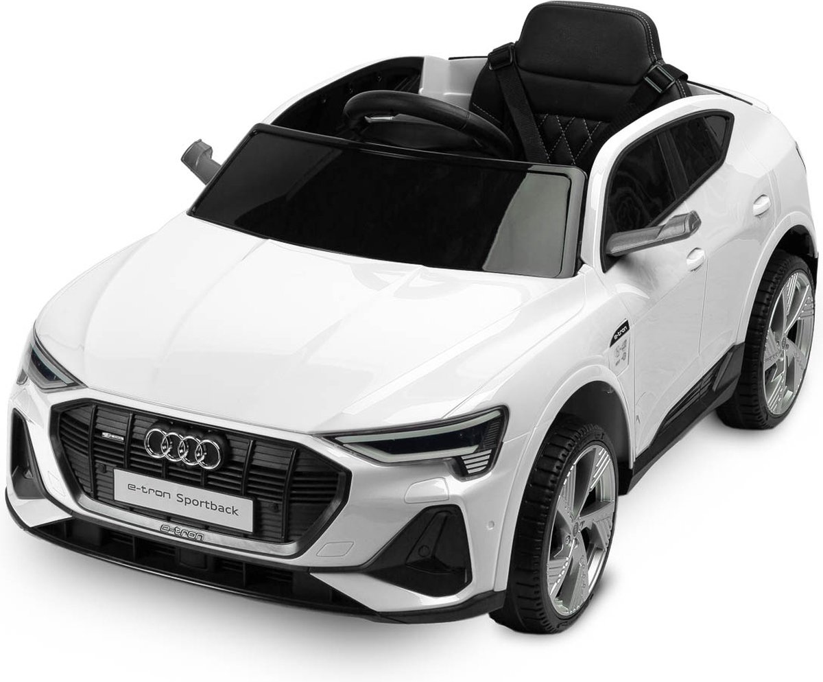 elektrisch voertuig audi etron sportback wit