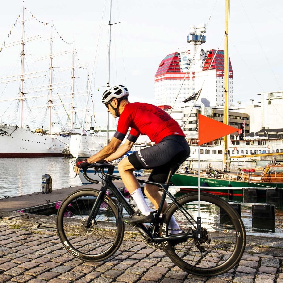 Veiligheidsvlag voor kinderfiets 200 cm - driehoekig - rood - glasvezel - versterkte bevestiging Kinderfiets kopen online