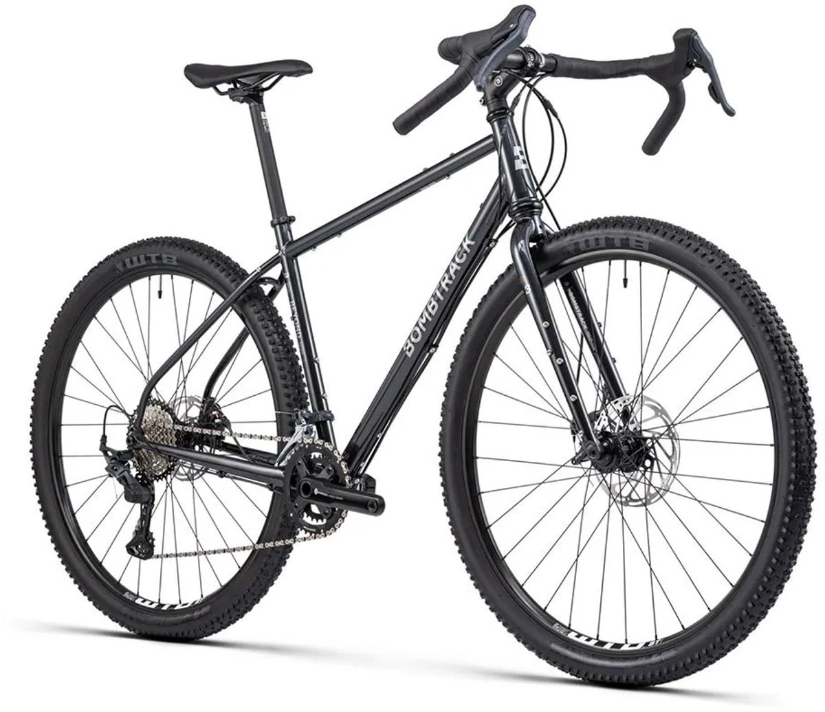 bombtrack beyond 1 touring fiets bikepacking adventure bike metallic zwart maat m 48 cm