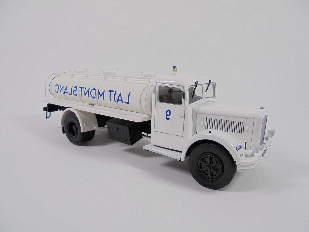 Miniatuur Vrachtwagen - Model Vrachtwagen - Verzamelen - Schaal 1:43 - 11 x 8 cm - Mat rood Speelgoedkruiwagen kopen online