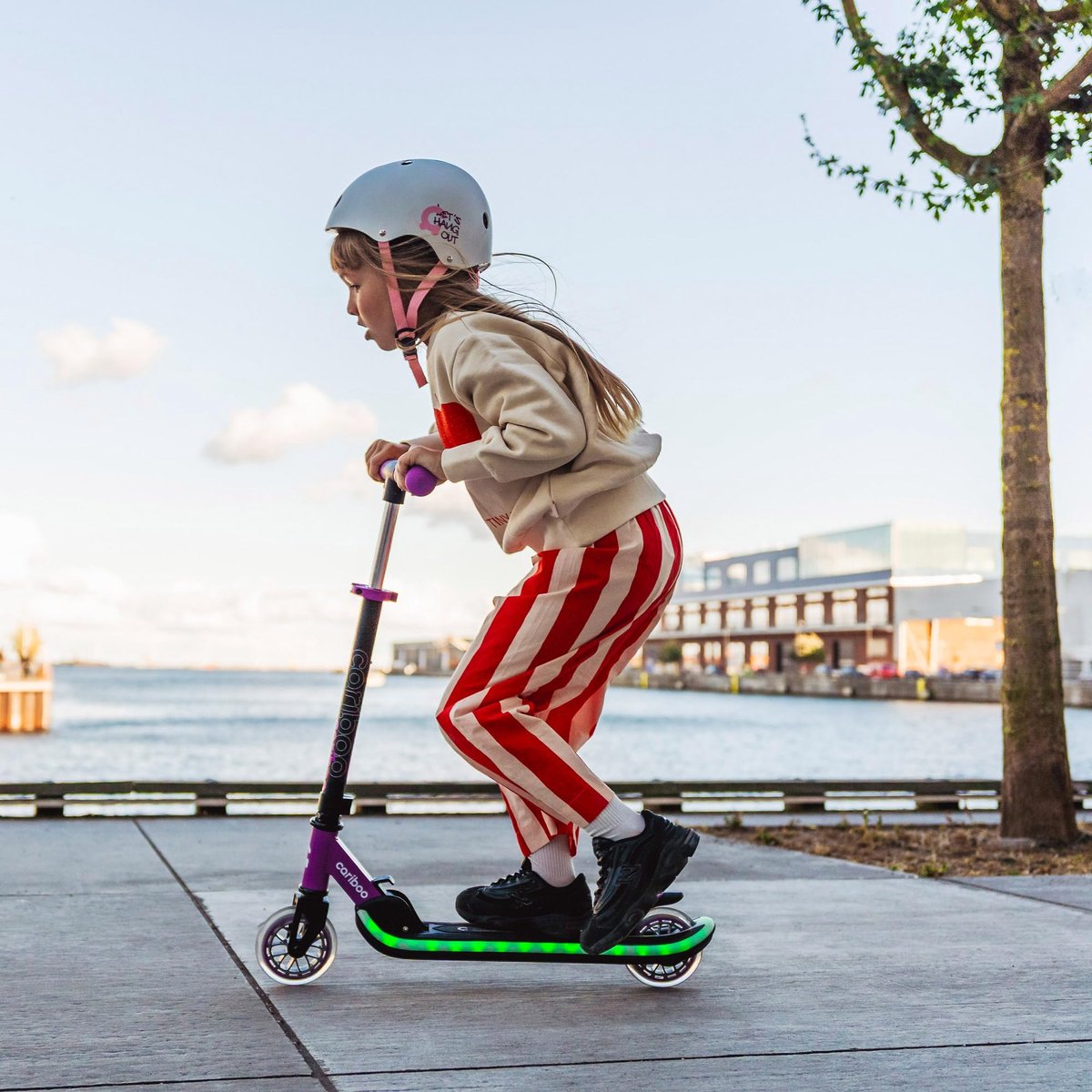 snelshoppen cariboo kinderstep met 2 wielen en led lichten multicolor modus verstelbare hoogte inklapbaar abec7 roze voor kinderen