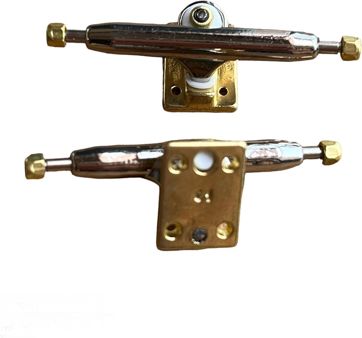 Vingerboard Assen - Mini Skateboard Onderdelen - Trick Training - Verbeterde Basisplaat - 32 mm - Goud Skateonderdeel kopen online