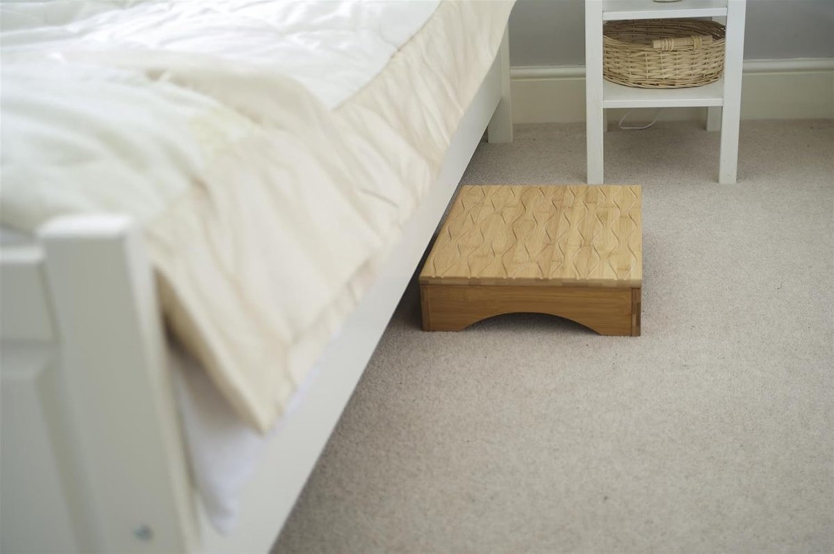 Gordon Ellis Panda Step - Multifunctional safety step in bamboo wood - ShopVlot Step kopen online